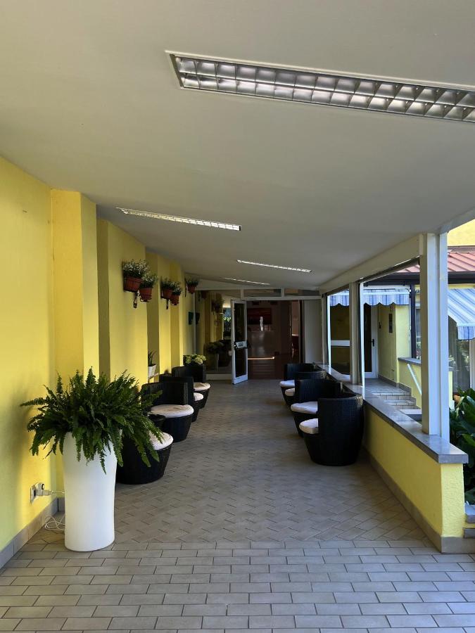 Hotel Ai Pini Grado Exterior photo