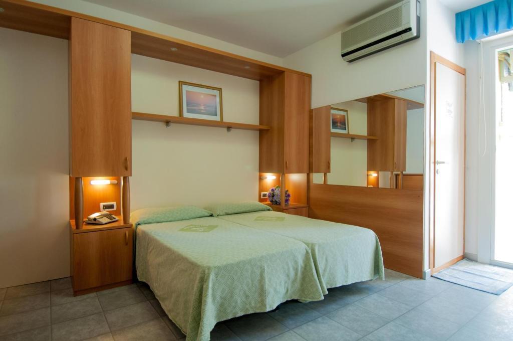 Hotel Ai Pini Grado Room photo